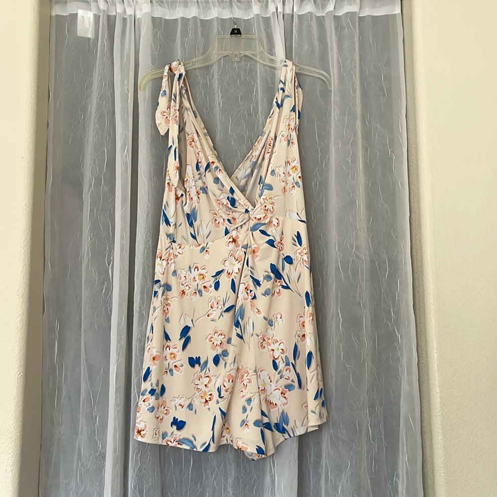 NWT BCBGeneration Floral Tie-Strap Romper